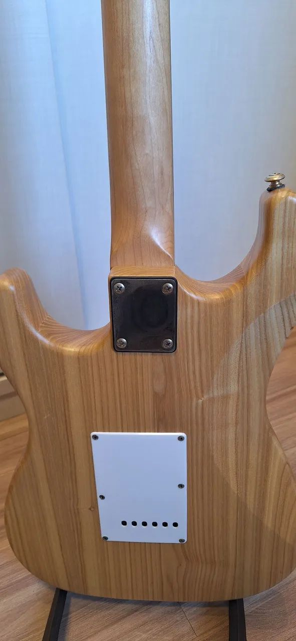 Guitarra Stratocaster Ash - Foto 5