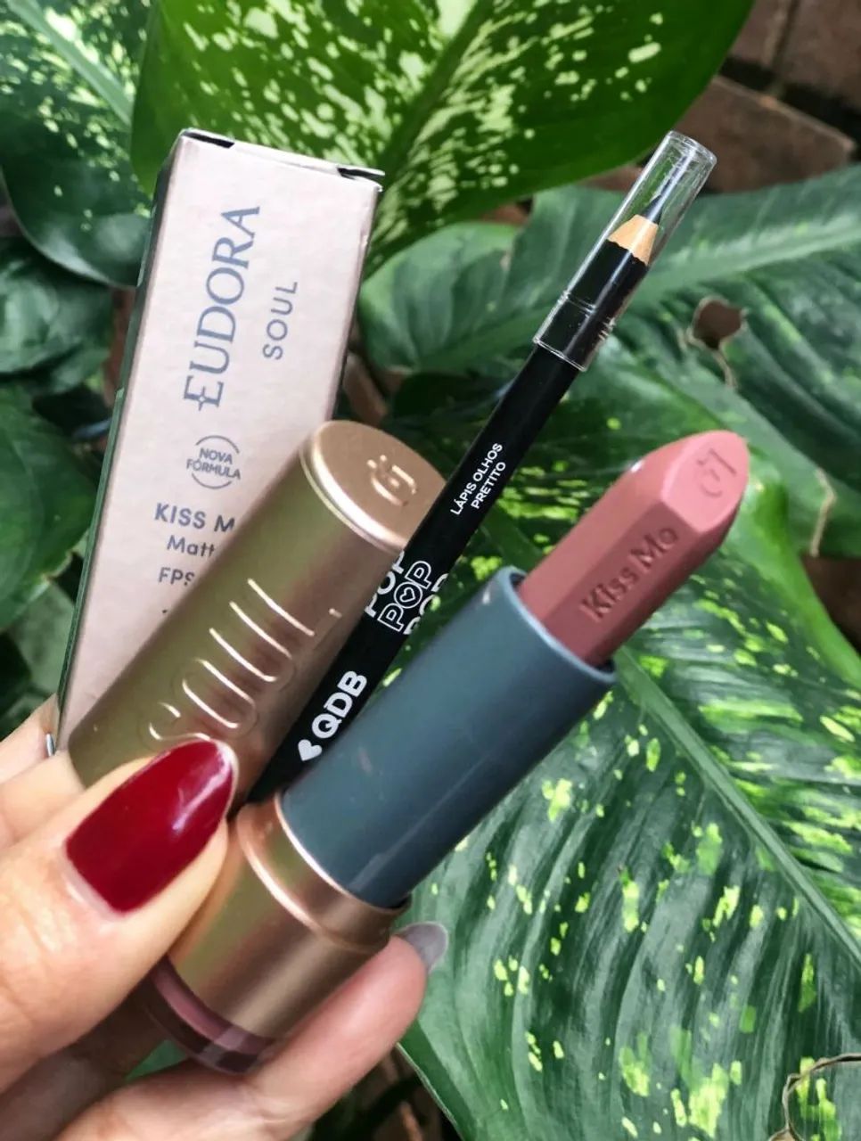 Kit batom  Eudora e lápis de olho preto QBD  - Foto 2
