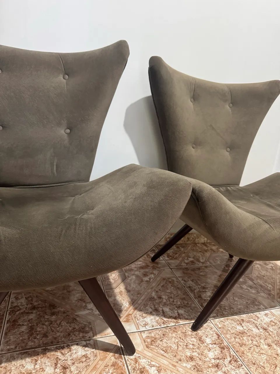 Poltronas impecáveis novas - Foto 2