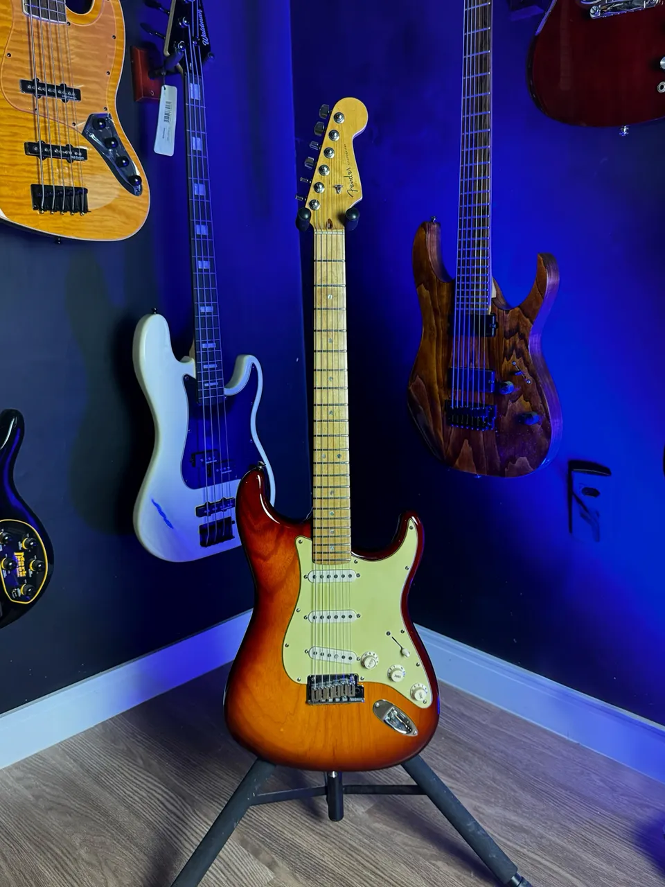 guitarra fender stratocaster deluxe