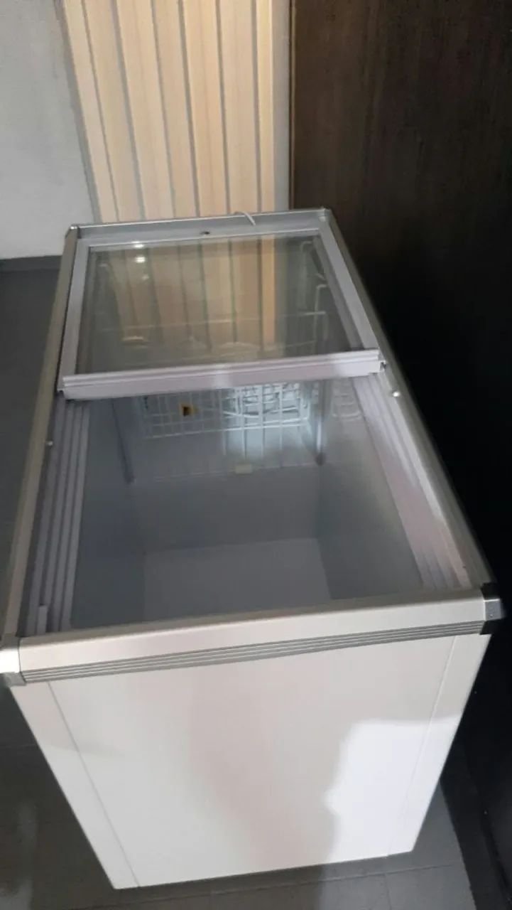 Freezer horizontal da marca Eos moderno e impecável 6 meses de uso e com nota fiscal  - Foto 2