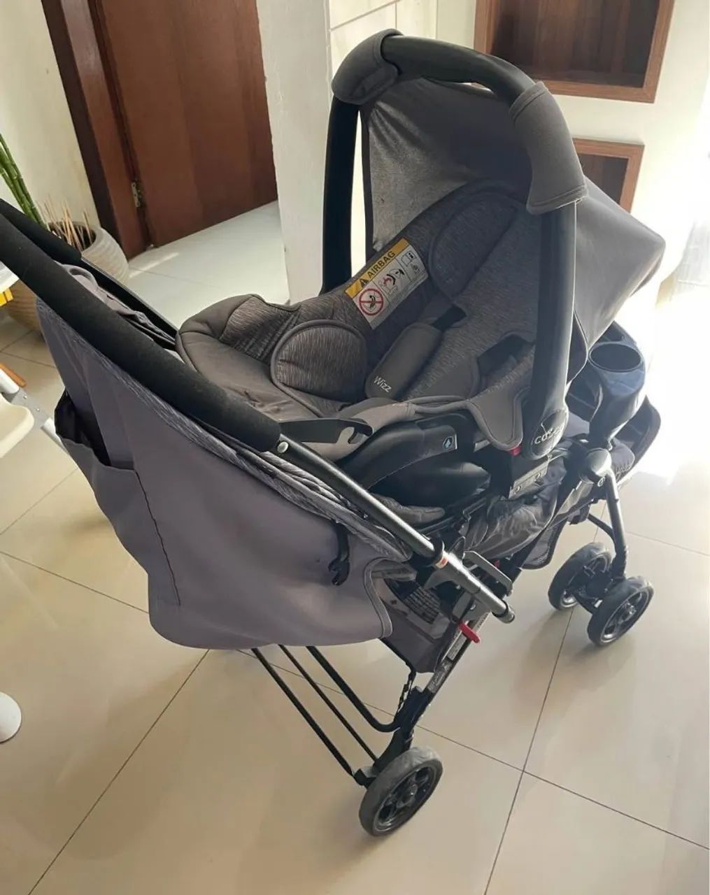 Carrinho e bebê conforto 