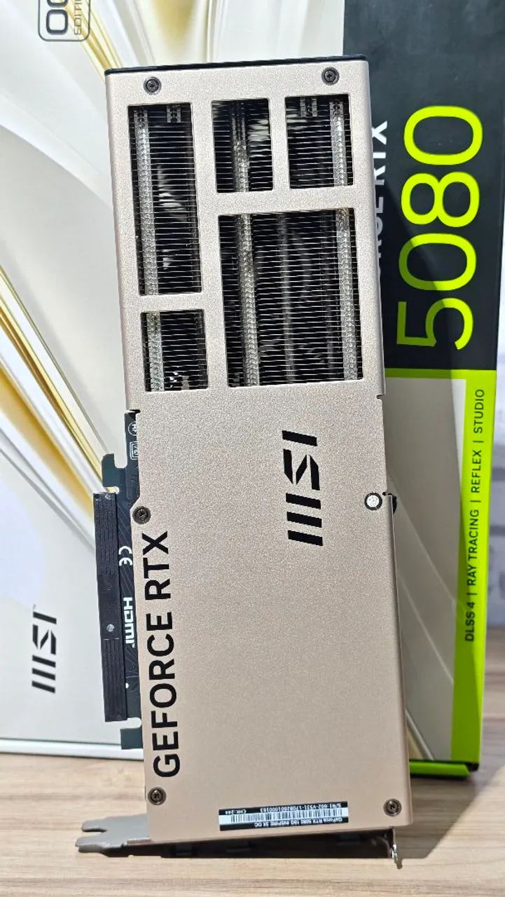 RTX 5080 MSI INSPIRE 3X - Foto 4