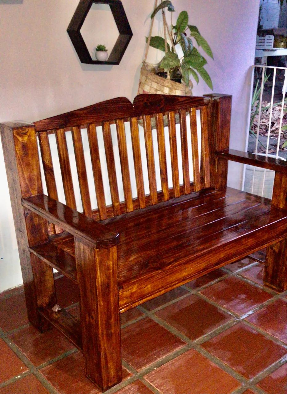 Banco de madeira rústico 