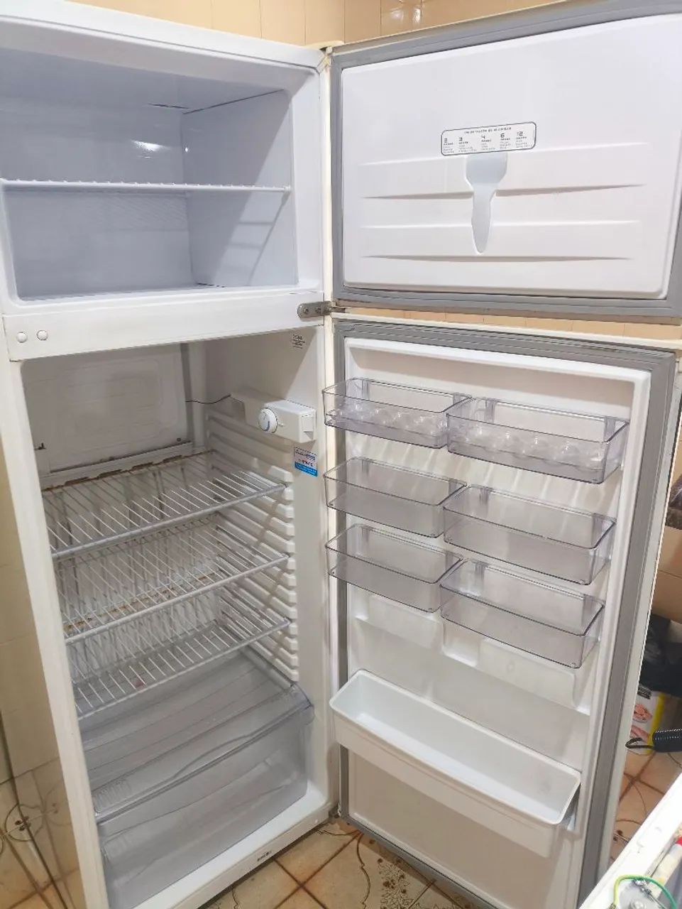 Geladeira Consul, Funcionando perfeitamente, Bem conservada  - Foto 2