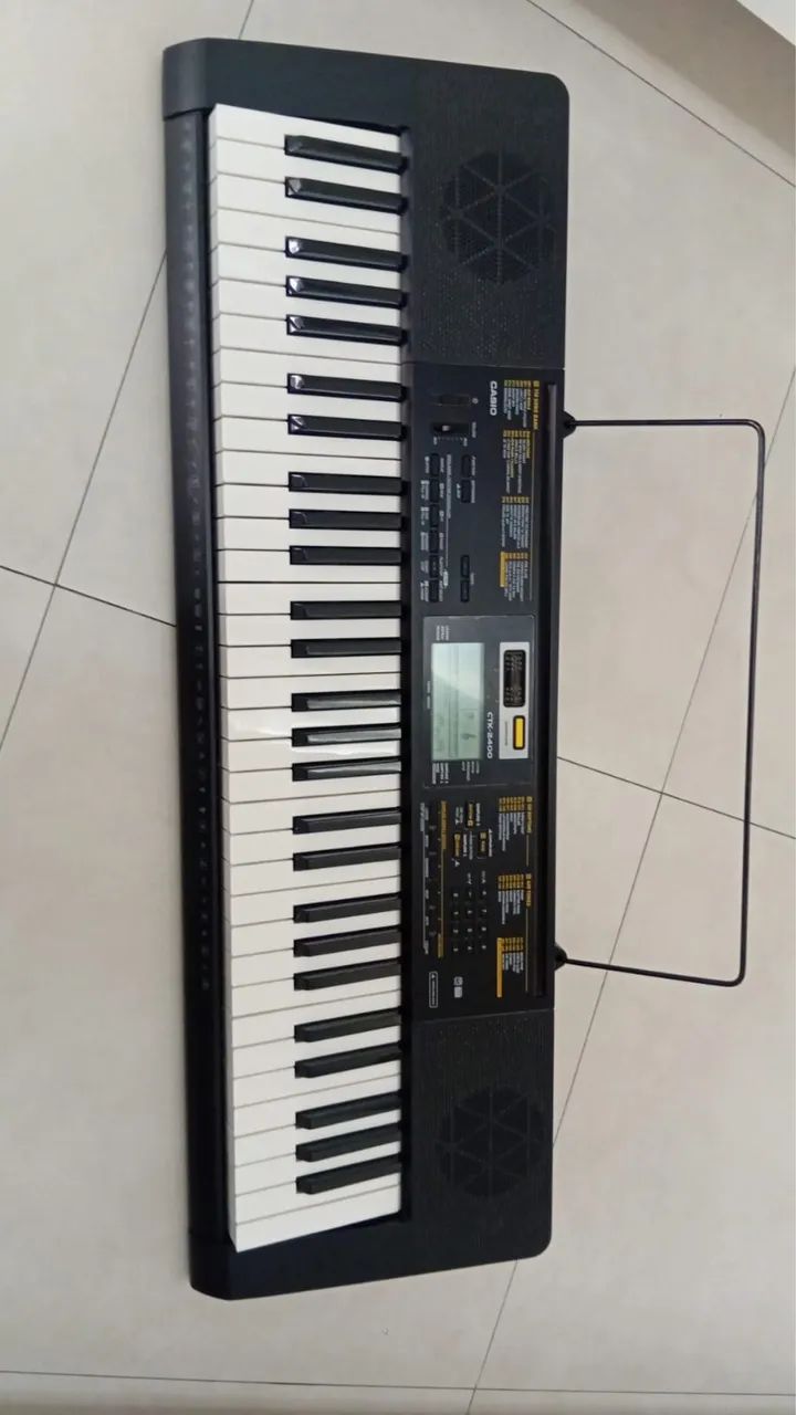 Casio CTK-2400,