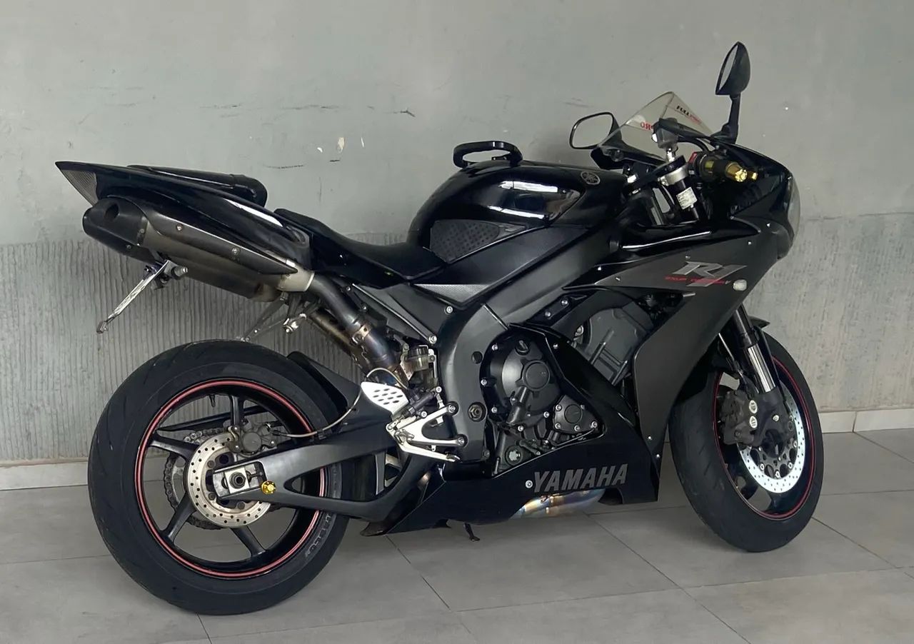 Moto yamaha r1 