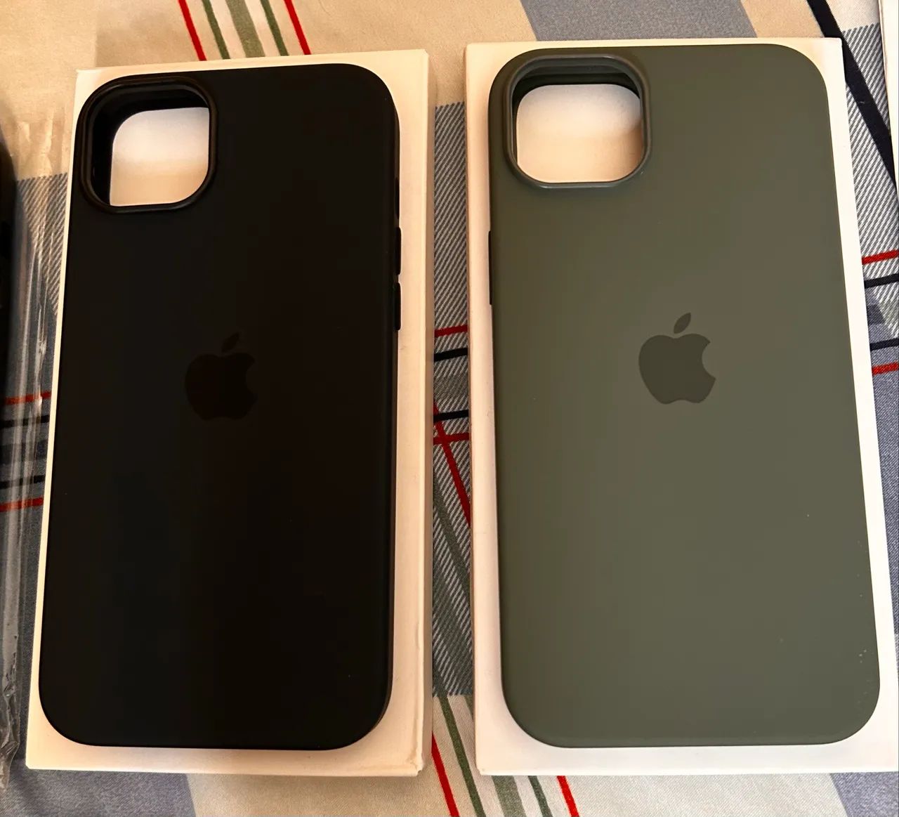 5 capas para iPhone 14 Plus = R$70,00 - Foto 2