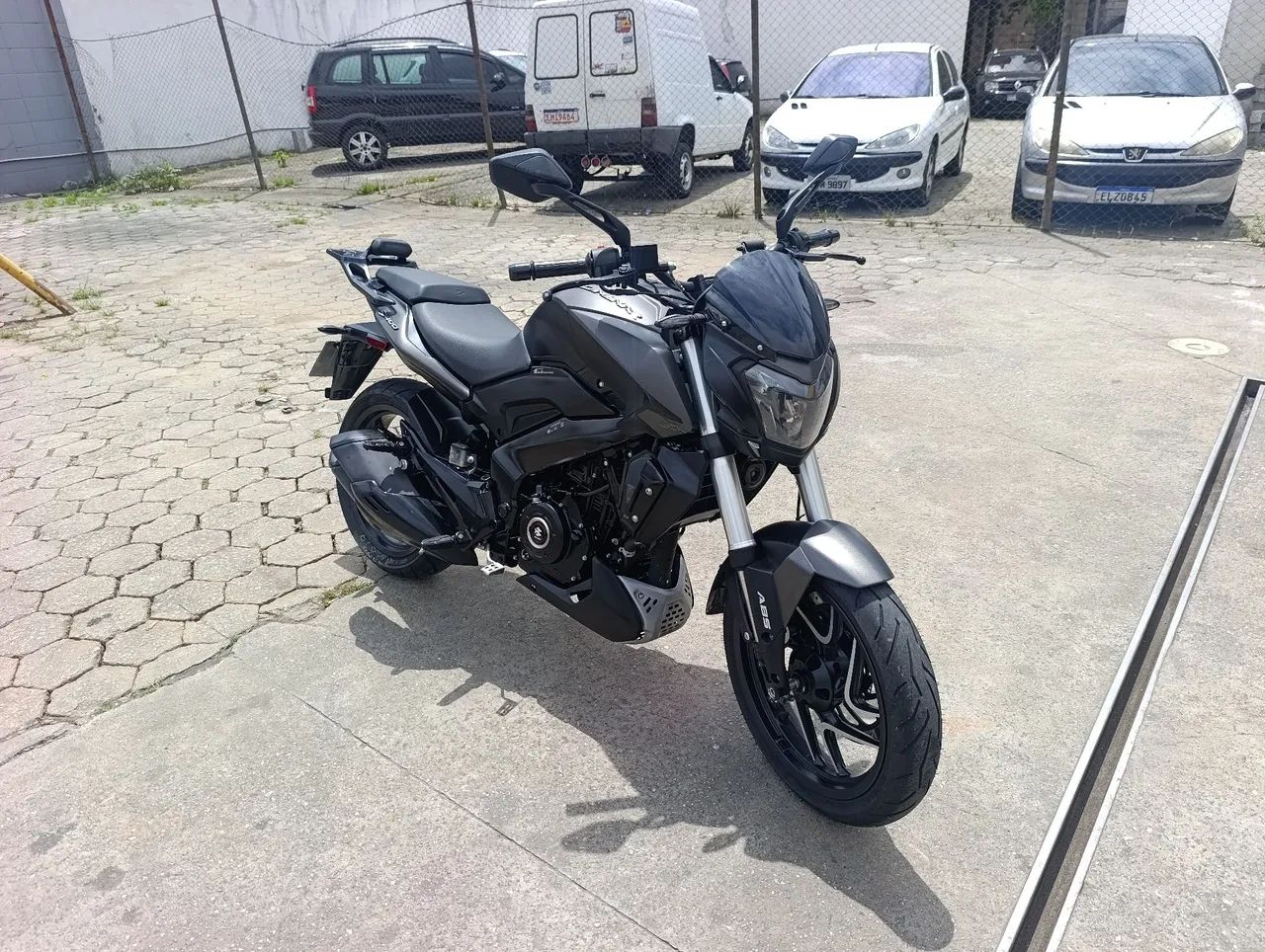 Baja Dominar 400 