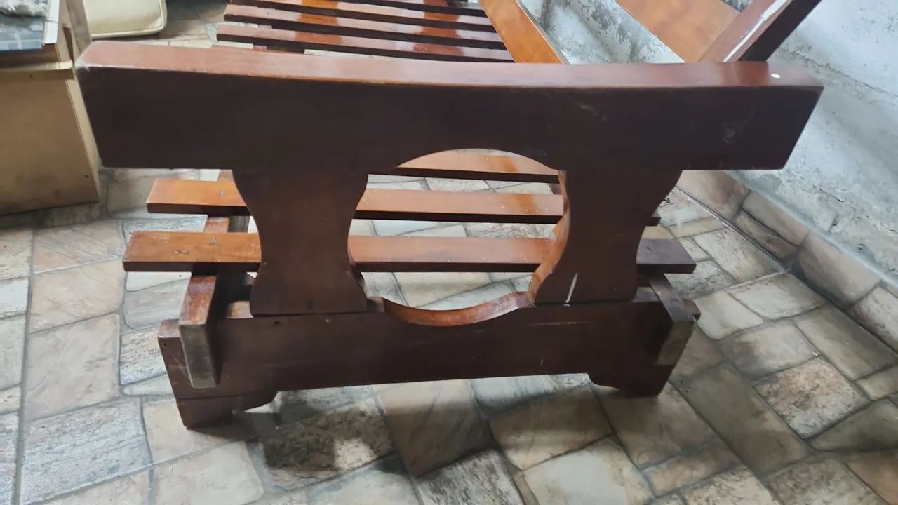 Sofá madeiras maciça 2 e 3 lugares - Foto 3