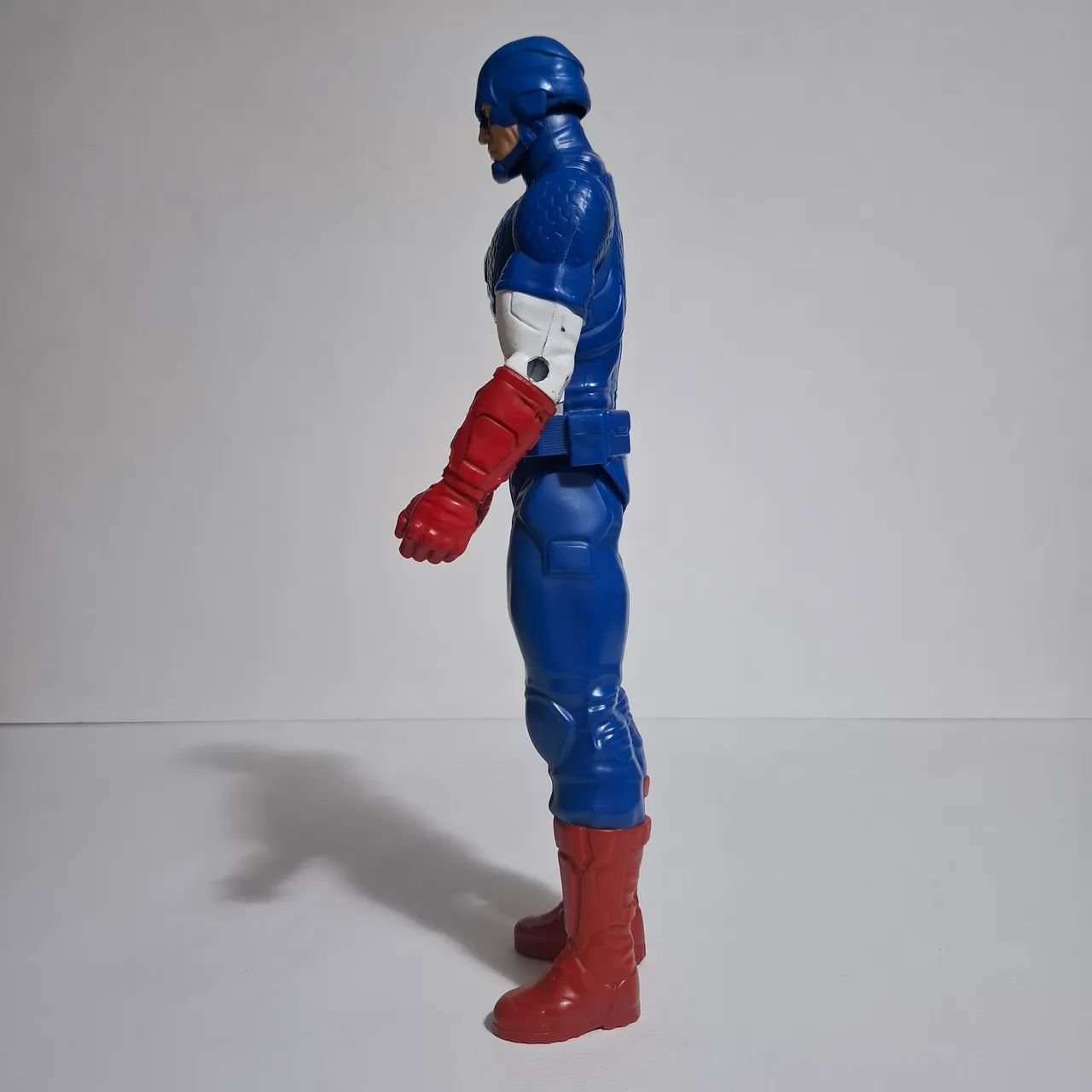 Capitão América 30 cm Titan Hero da Hasbro - Foto 3