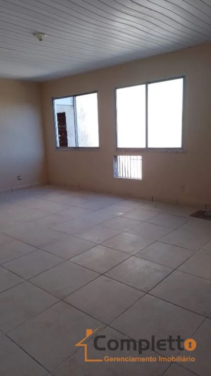 Prédio comercial; 3 Pavimentos; 150m²; Para alugar OU vender Em Guadalupe/RJ