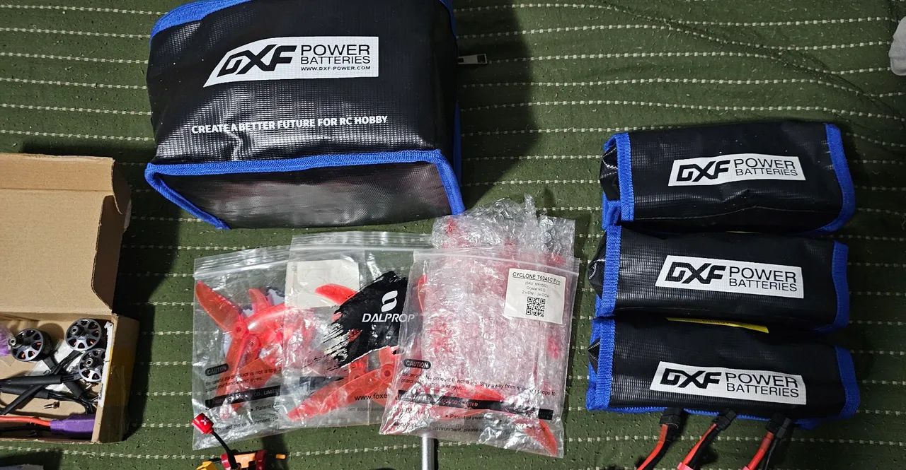 Drone FPV 5" Mark 4 + kit de bateria e Peças. - Foto 3