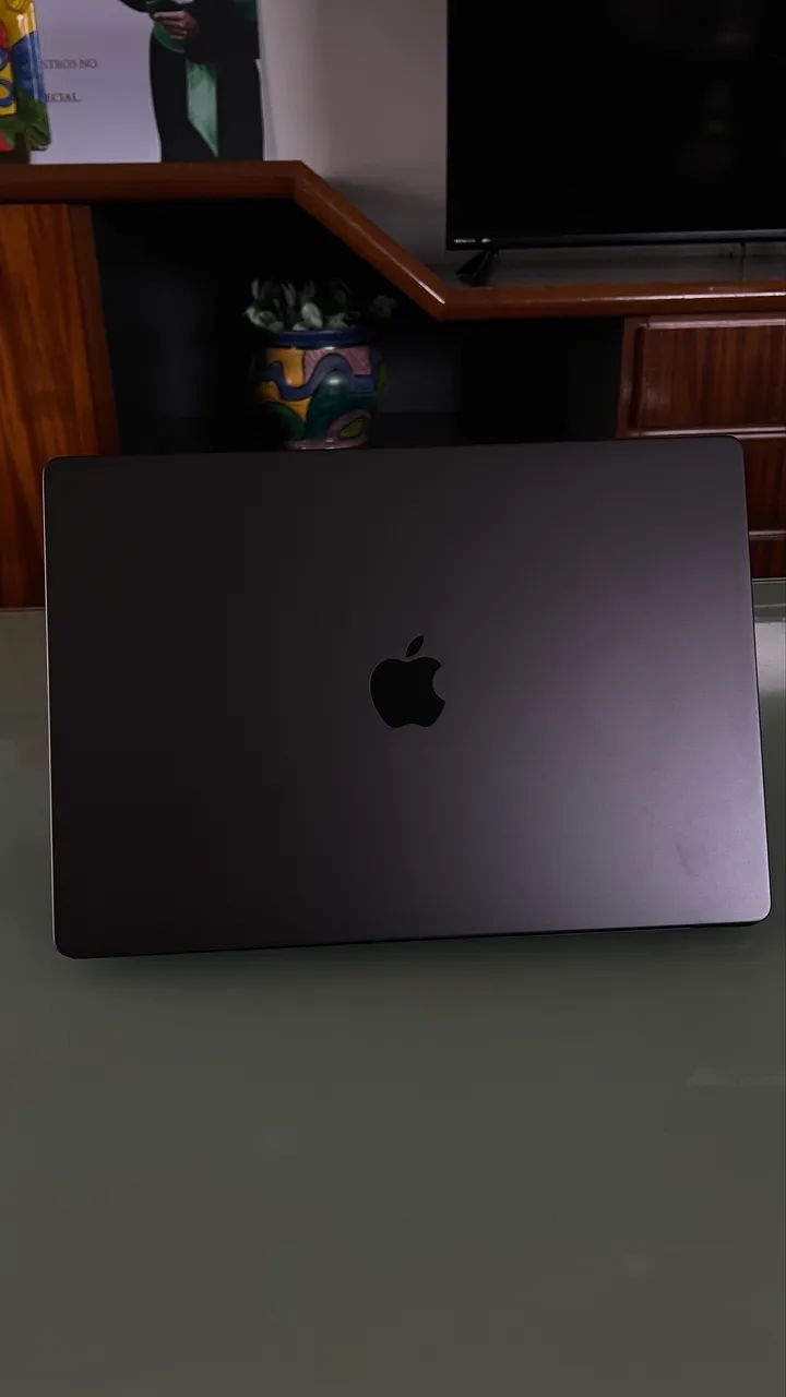 MacBook Pro 16 - M3 Pro 18GB 512GB SSD - Impecável
