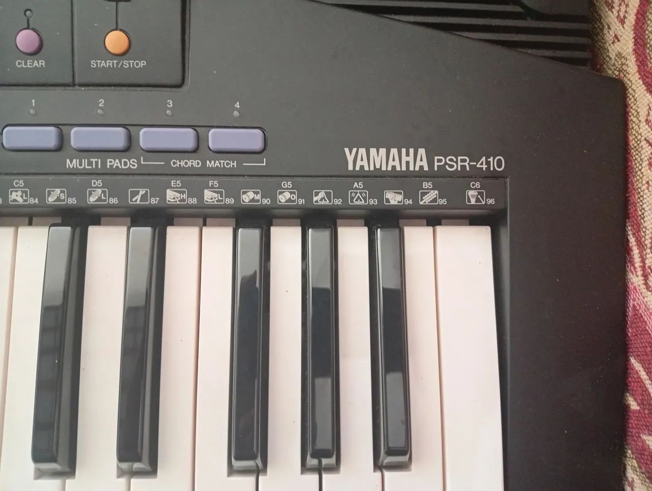 Teclado Yamaha 