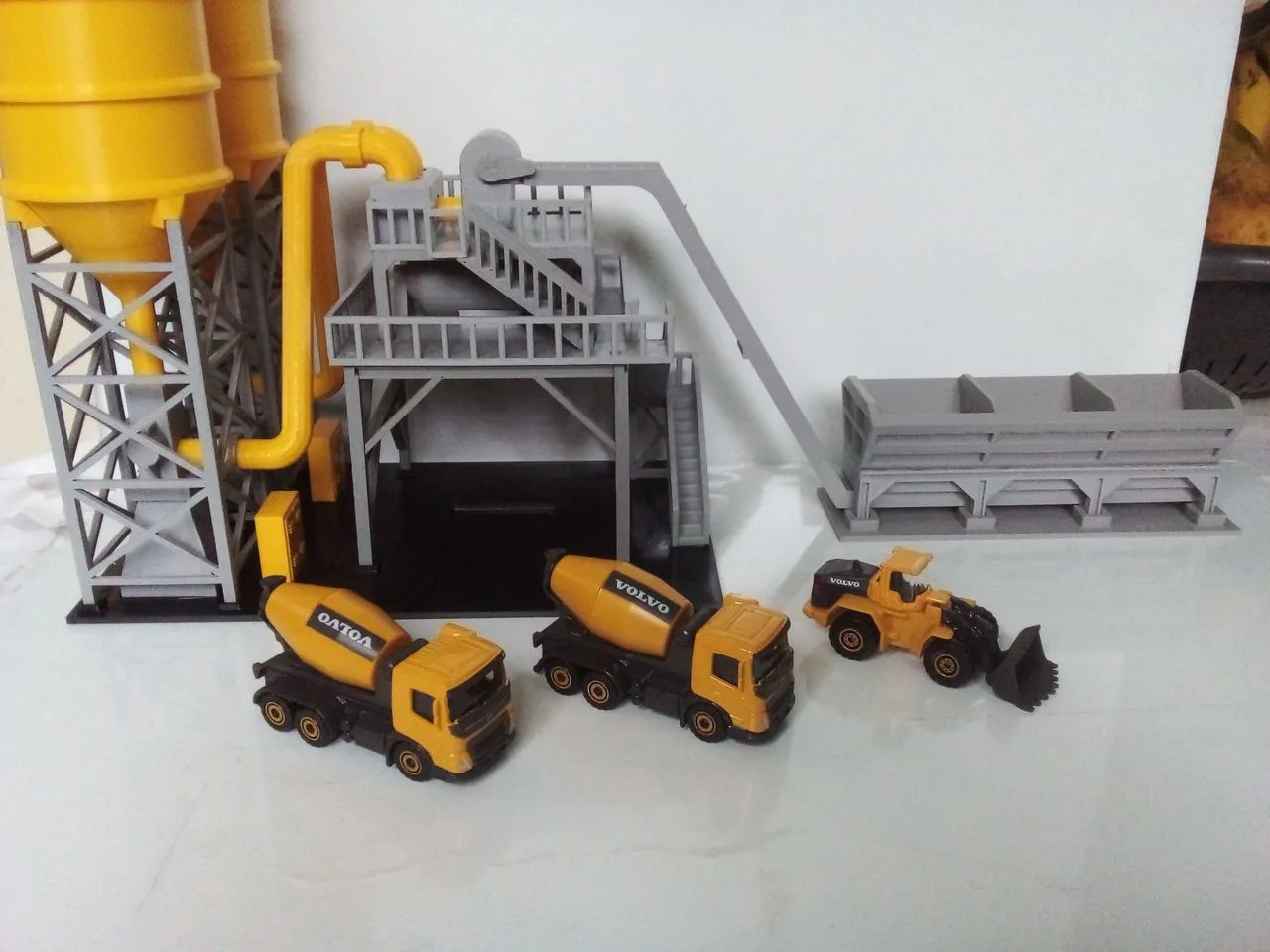 Diorama Fábrica de concreto escala 1:64 - Foto 2