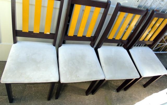Mesa Madeira e Vidro com 4 cadeiras 90x90 cm - Foto 2