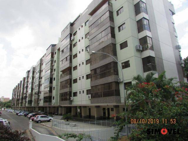 Lindo apartamento planejado, com muitos armários e vaga de garagem coberta.