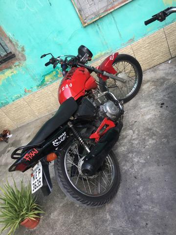 Moto em ótimo estado tenho documentos apenas venda ! - Foto 2
