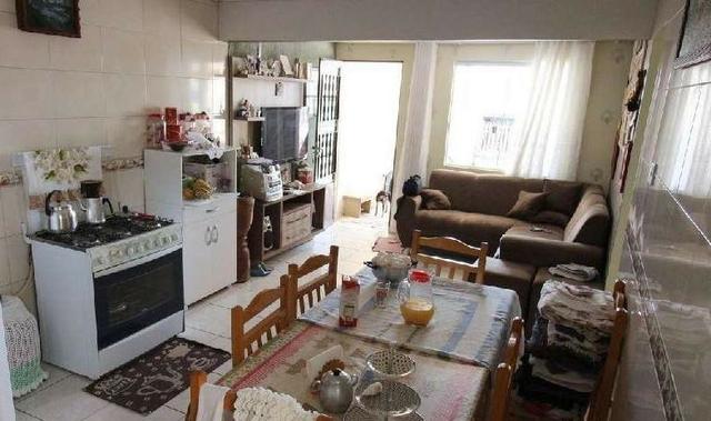 Linda casa de 2 quartos em Cascadura