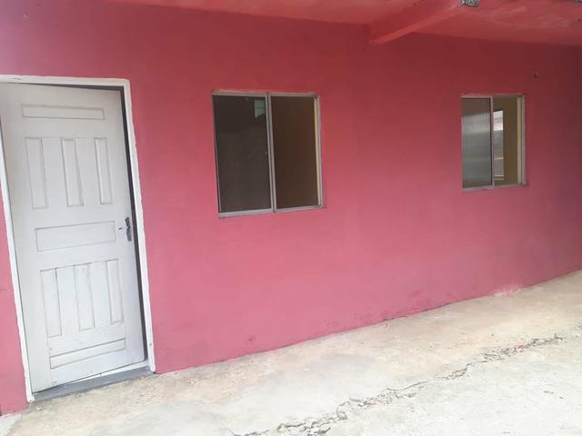 Aluga-se apartamento