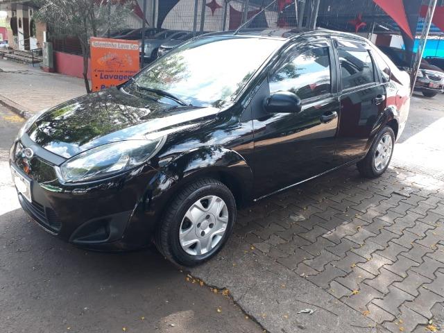 Fiesta Sedan 1.0 Zetec Rocam