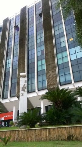 Vendo uma excelente sala comercial no Edifício Wall Street com 53 M². (Aceito Casa)