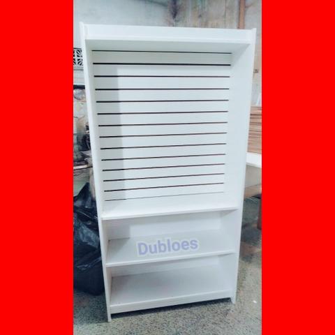 Estante com painel cabaletado 100% MDF