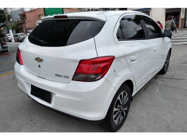 Chevrolet Onix 1.4 LTz SPE4 (Aut) 2015 - Foto 6