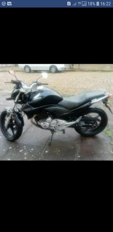 CB300R 2011 Preta - Foto 2