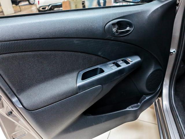 TOYOTA ETIOS SEDAN X PLUS 15 MT 19/20 - Foto 13