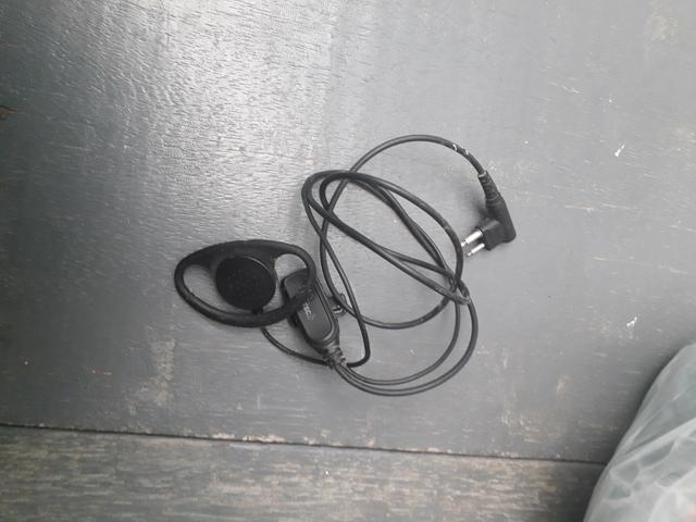 Vendo fone de ouvido para rádio Motorola 35 reais cada