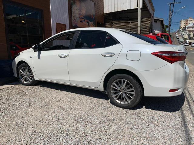 Corolla Altis Lacrado único dono - Foto 3