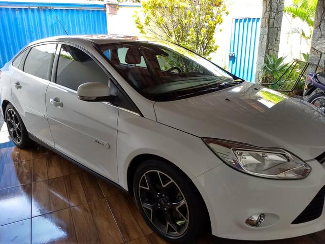 Ford Focus sedã - Foto 5