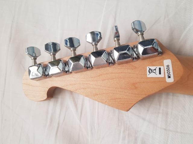 Guitarra Shelter California BK em perfeito estado - Foto 4