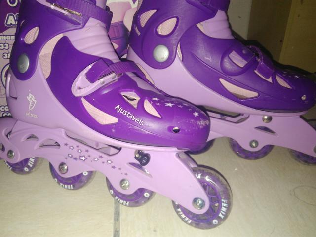 Patins in-line roxo ajustáveis