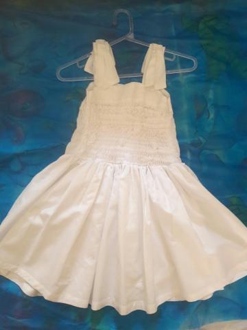 Vestido branco infantil