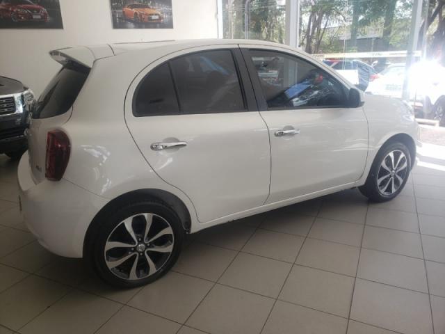 NISSAN MARCH 1.6 SL 16V FLEX 4P MANUAL 2016 - Foto 5