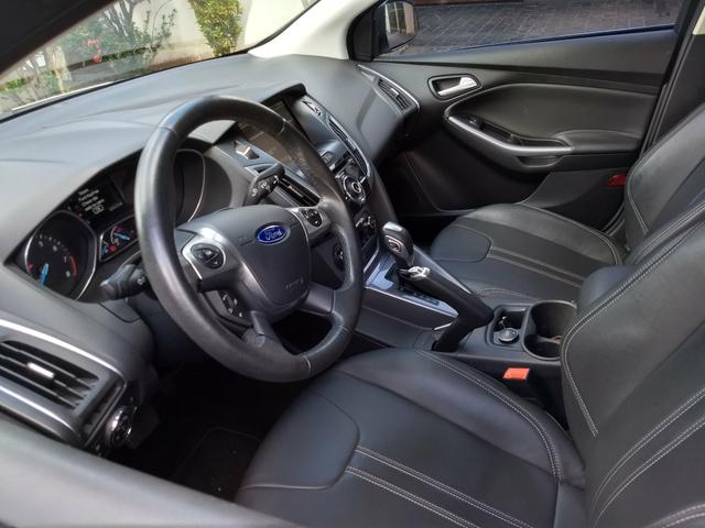Ford Focus sedã - Foto 7