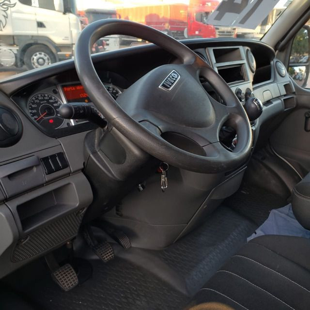 Iveco Daily 3/4 Baú 2014 - Foto 6