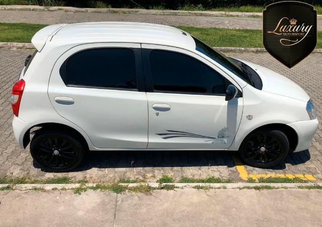 Toyota Etios 2013 HB 1.5 XLS - Foto 9
