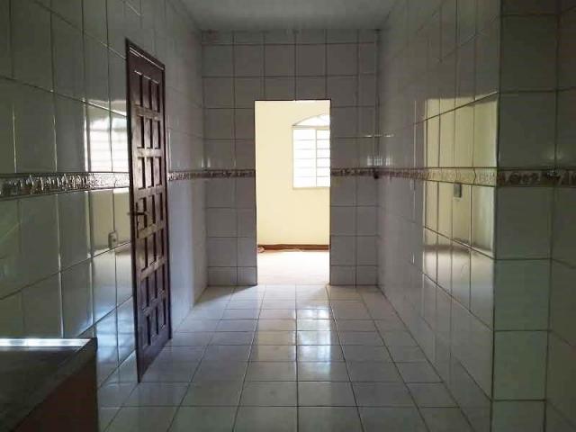 Casa com 4 dormitórios para alugar, 164 m² por R$ 1.900,00/mês - Cajuru - Curitiba/PR - Foto 4