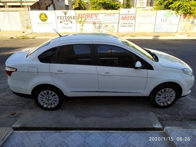 Fiat Grand Siena 1.6 16v Essence Manual FLEX 2015 - Foto 15