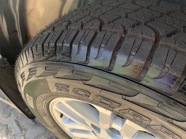 Toyota Hilux SW4 2013 diesel 7 lugares Pneus novos Pirelli!!! - Foto 6