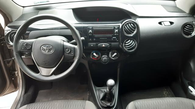 Etios sedan XS 1.5 mecânico - Foto 4