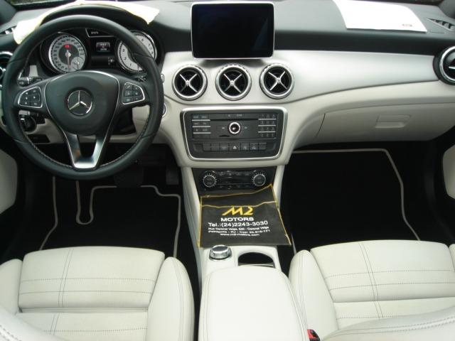 Mercedes-Benz - GLA 200 Enduro 1.6 Turbo Flex 156cv AT 2016 - Foto 8