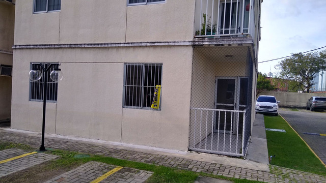 Peixinhos, 2 quartos 40 m2 R$ 1.200,00 já com as taxas.