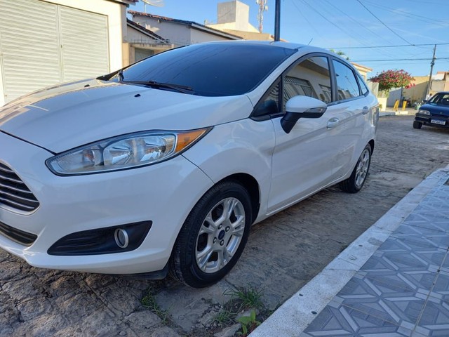 FORD NEW FIESTA ANO 2015 * 