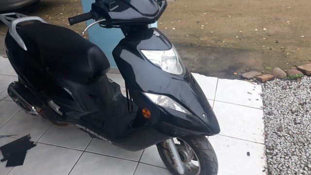 SUZUKI BURGMAN I 125CC 2012 PRETA REVISADA ABAIXO DA FIPE