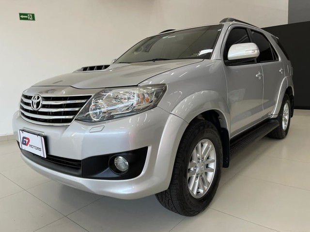 TOYOTA HILUXSW4 SRV4X4